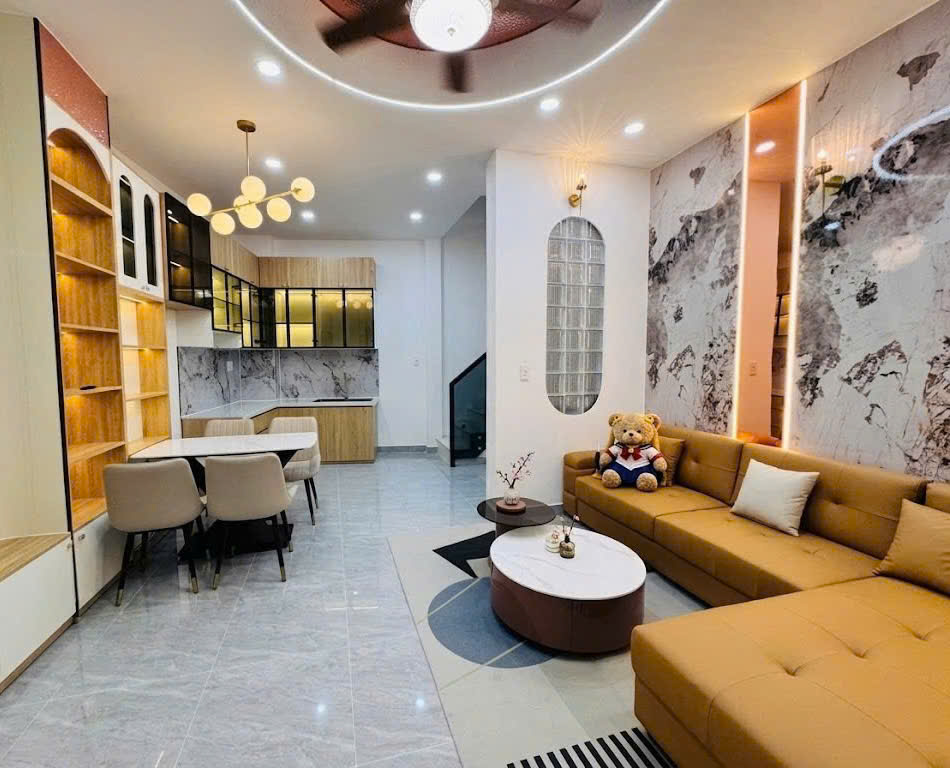 Nhà mới Lê Văn Sỹ – QUẬN 3 – 5.7 x 7m (34 m2) – 7.3 tỷ