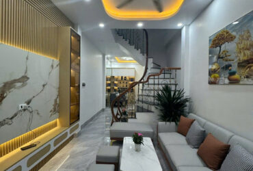 KHƯƠNG HẠ – 46M² – 5T – GARA Ô TÔ – GẦN HỒ- HOA HẬU THANH XUÂN