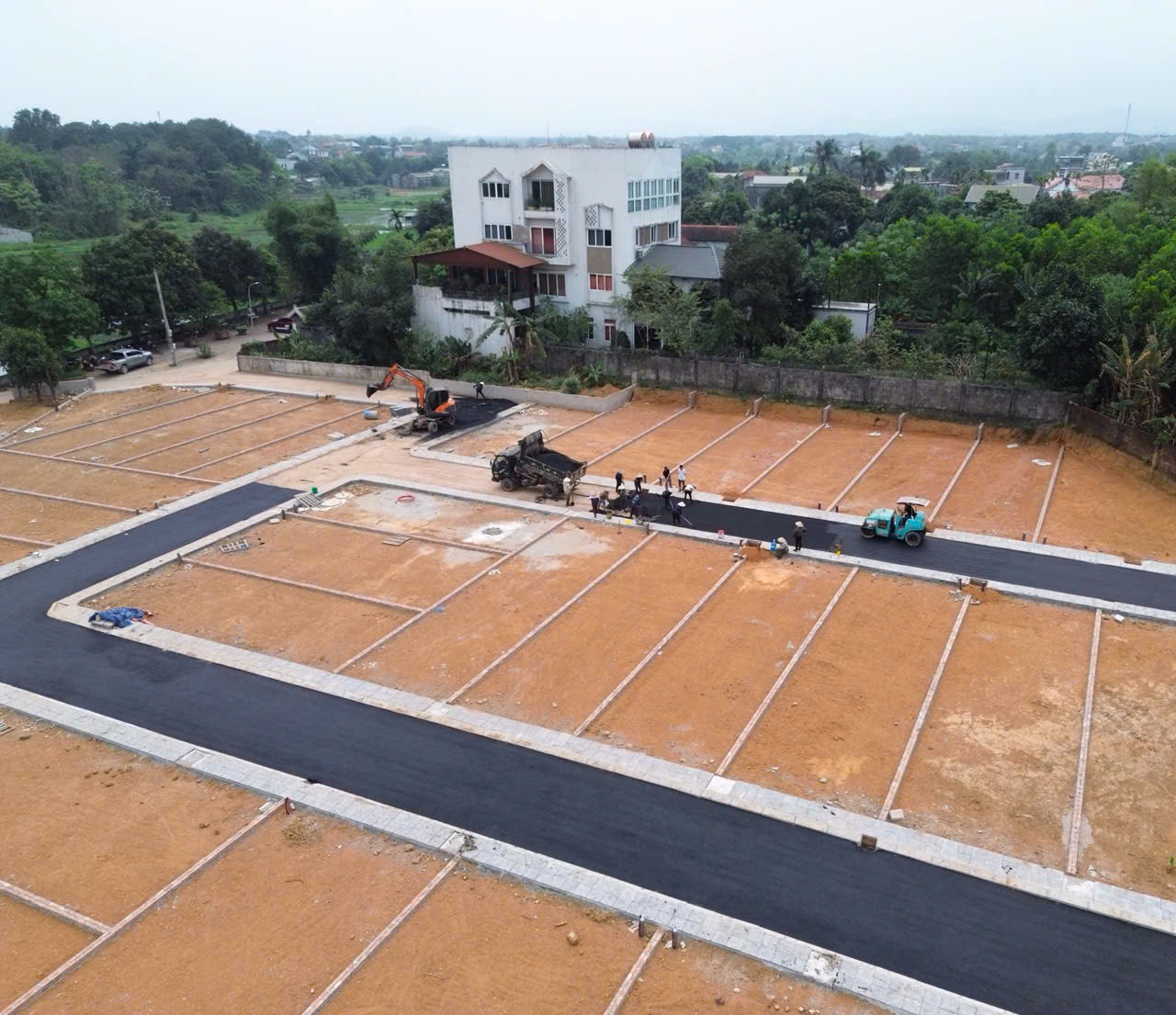 BÁN CẮT LỖ LÔ 100M2 FULL THỔ CƯ-GẦN CÔNG NGHỆ CAO HOÀ LẠC & ĐẠI HỌC QUỐC GIA CHỈ NHỈNH 3 TỶ