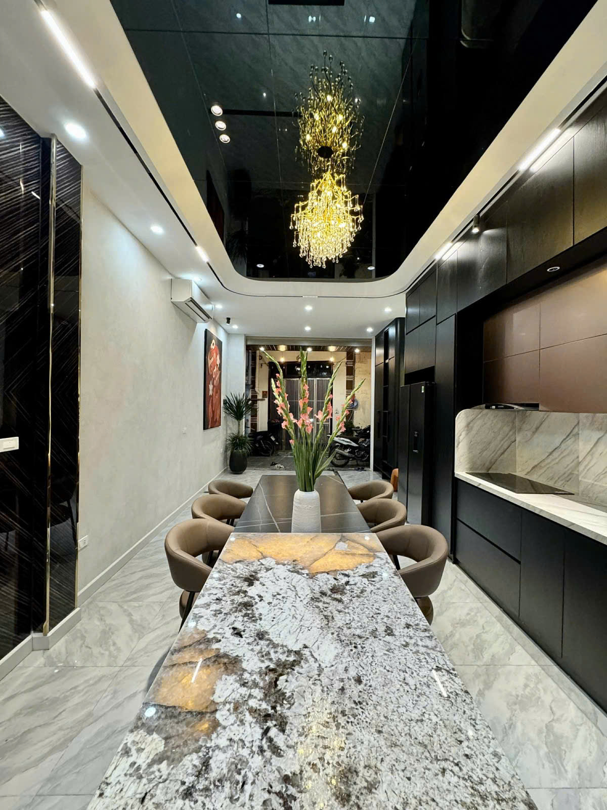 Bán nhà Khương Đình 47m2 6t giá hơn 13 thang máy tỷ full nội thất hoa hậu dòng tiền