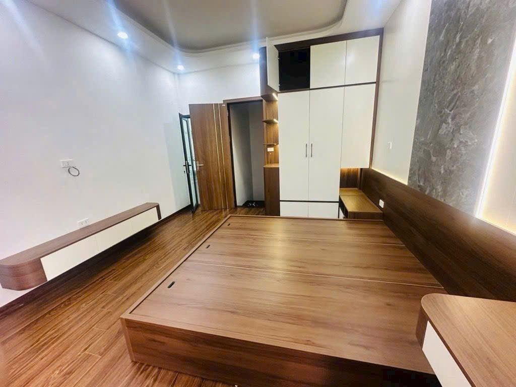 thụy khuê 25m x5 tầng 7,35 tỷ full nội thất – gần phố,ngõ thông,gần hồ