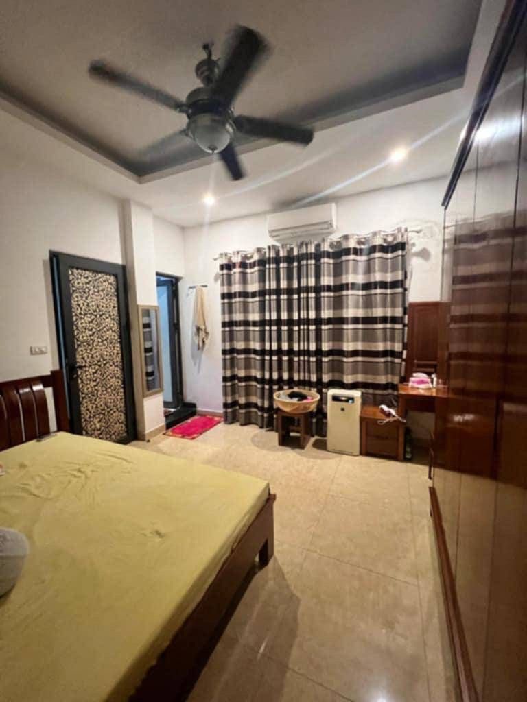 hoàng hoa thám 27m x5 tầng 6,3 tỷ cách bãi gủi ô tô 50m,ngõ thông thoáng