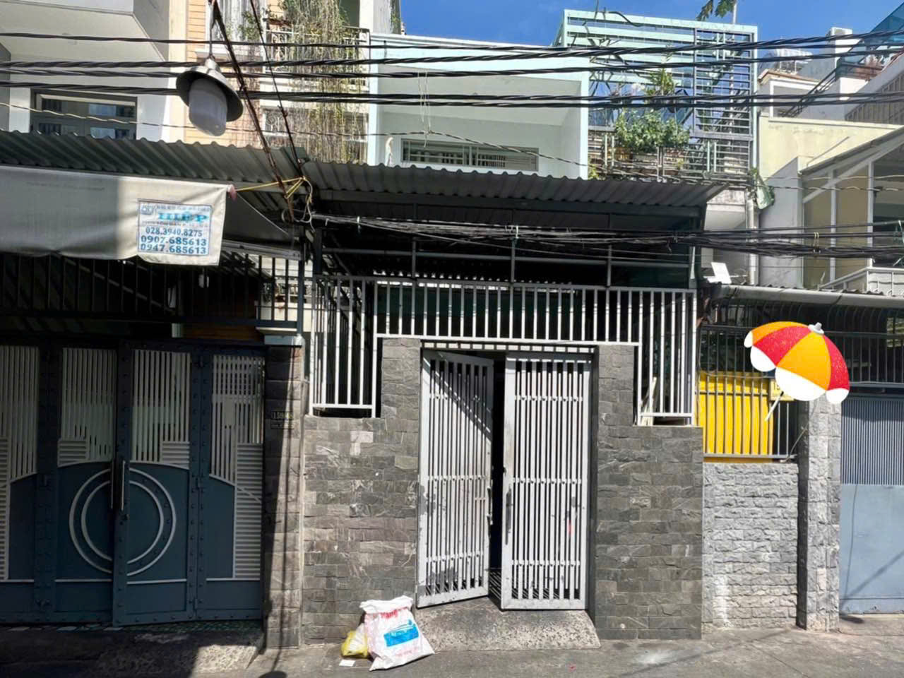 SIÊU PHẨM XÓM CHIẾU, P.13, QUẬN 4, HỒ CHÍ MINH – NHÀ NỞ HẬU TÀI LỘC.