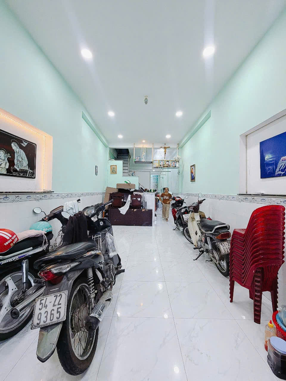 SIÊU PHẨM XÓM CHIẾU, P.13, QUẬN 4, HỒ CHÍ MINH – NHÀ NỞ HẬU TÀI LỘC.