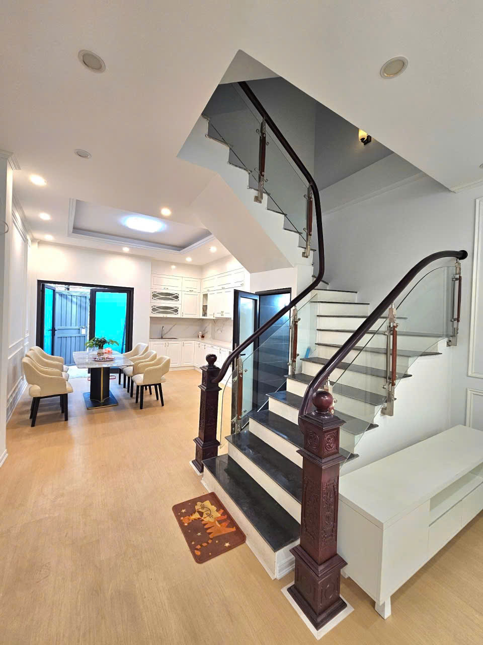 🔥 NHÀ ĐẸP 68 m2 TRUNG TÂM THẠCH BÀN – Ô TÔ ĐỖ CỬA – 2 MẶT NGÕ 🔥