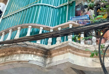 Nhà phố Kim Mã, trục chính giao thông thuận lợi, nhà 4 tầng , diện tích 50m, xây dựng khung cột chắc chắn, 2 mặt thoáng