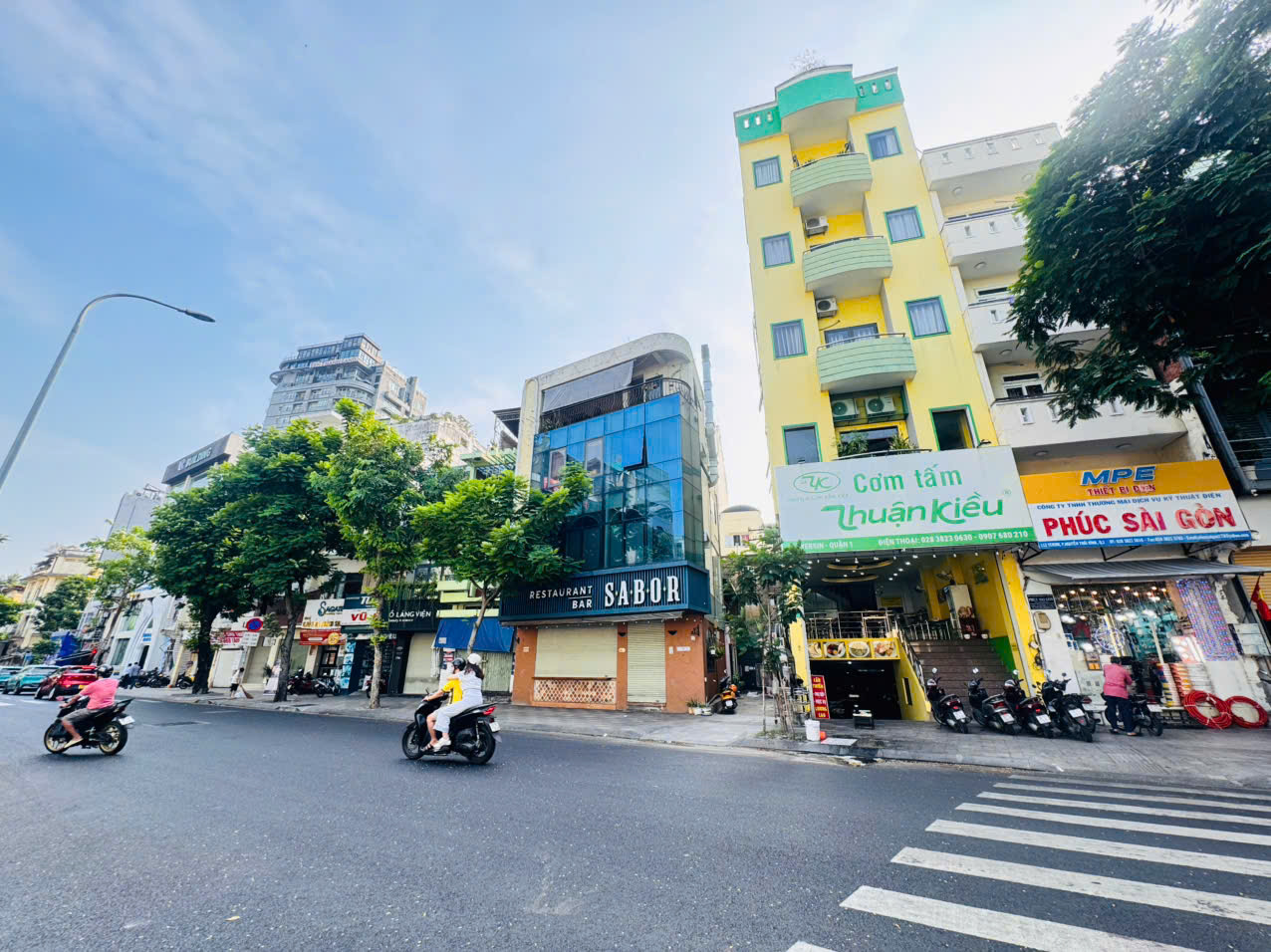 NGANG KHỦNG 15M*21M- BÁN NHÀ 4 TẦNG MẶT TIỀN YERSIN, P.NGUYỄN THÁI BÌNH, QUẬN 1- SẴN HDT 90TR/TH- CĂN GÓC 2 MT ĐẸP- 0938676685 GIANG GIANG
