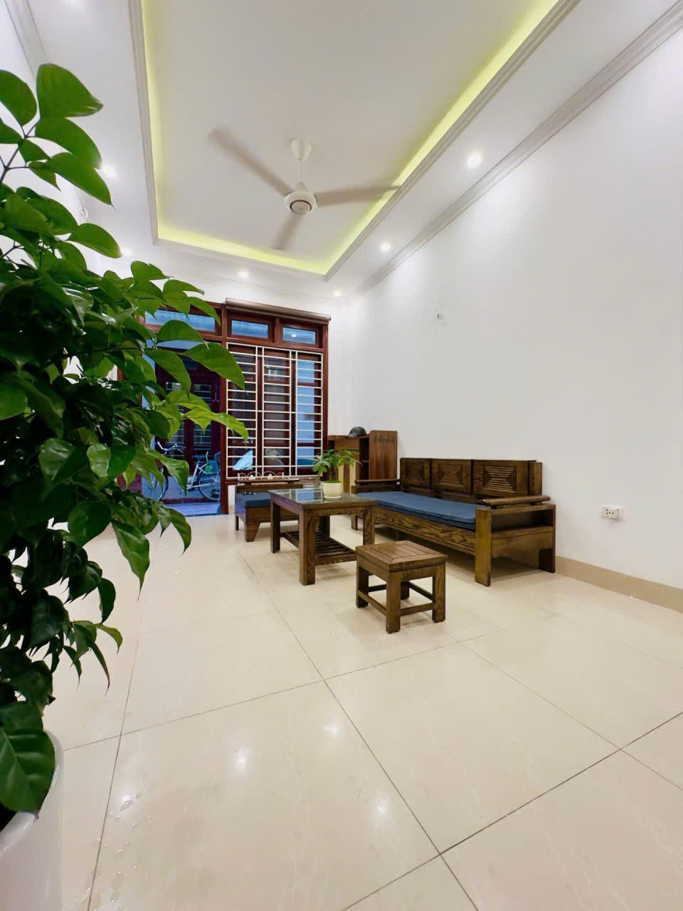 🏡 BÁN NHÀ TRUNG TÂM THẠCH BÀN – 5 TẦNG – Ô TÔ ĐỖ CỔNG – 32M²