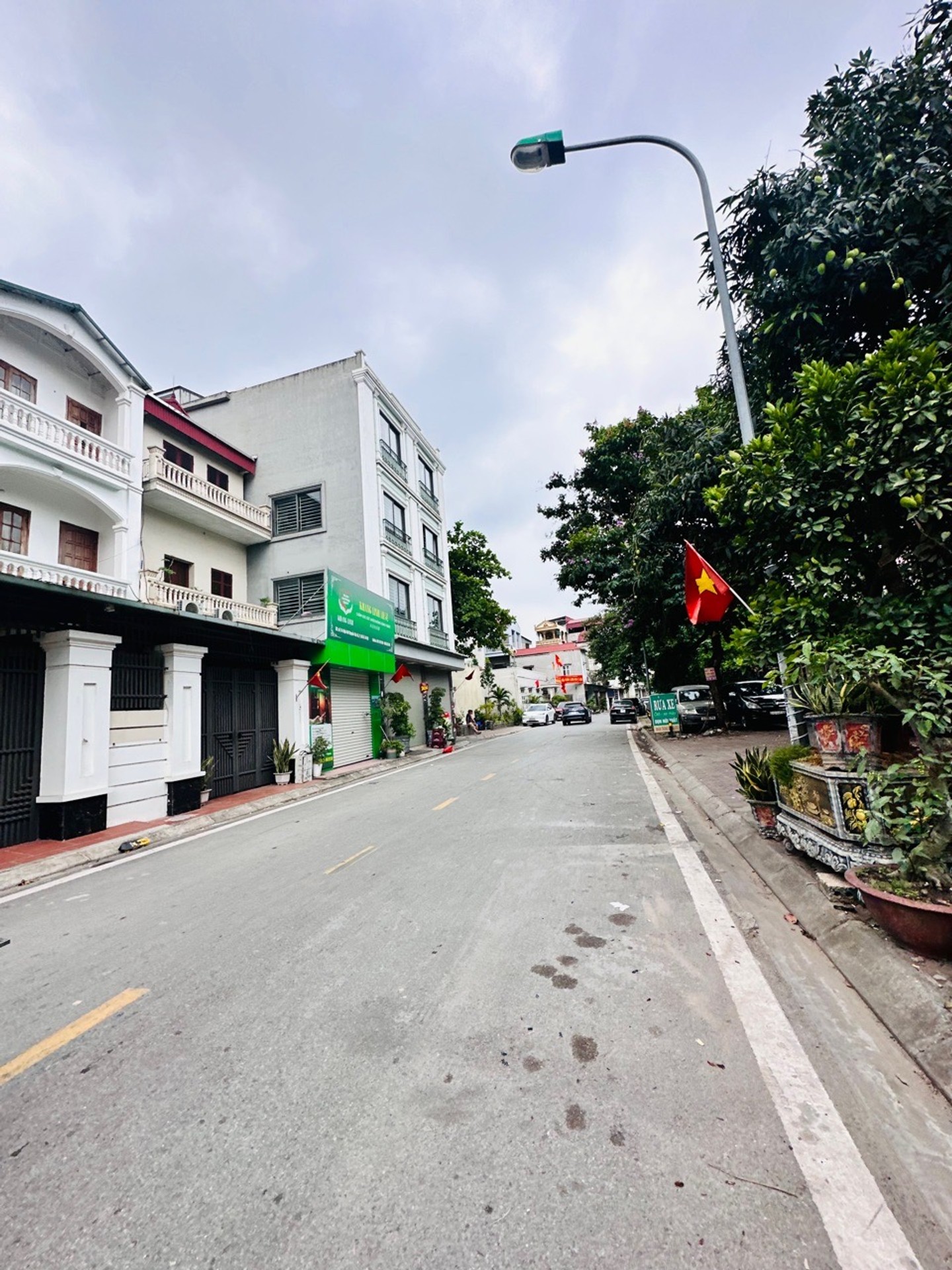 BÁN ĐẤT MP BỒ ĐỀ- VIEW SÂN BAY- CẦU TRẦN HƯNG ĐẠO- 80M2- MT 4.2M- 2X TỶ