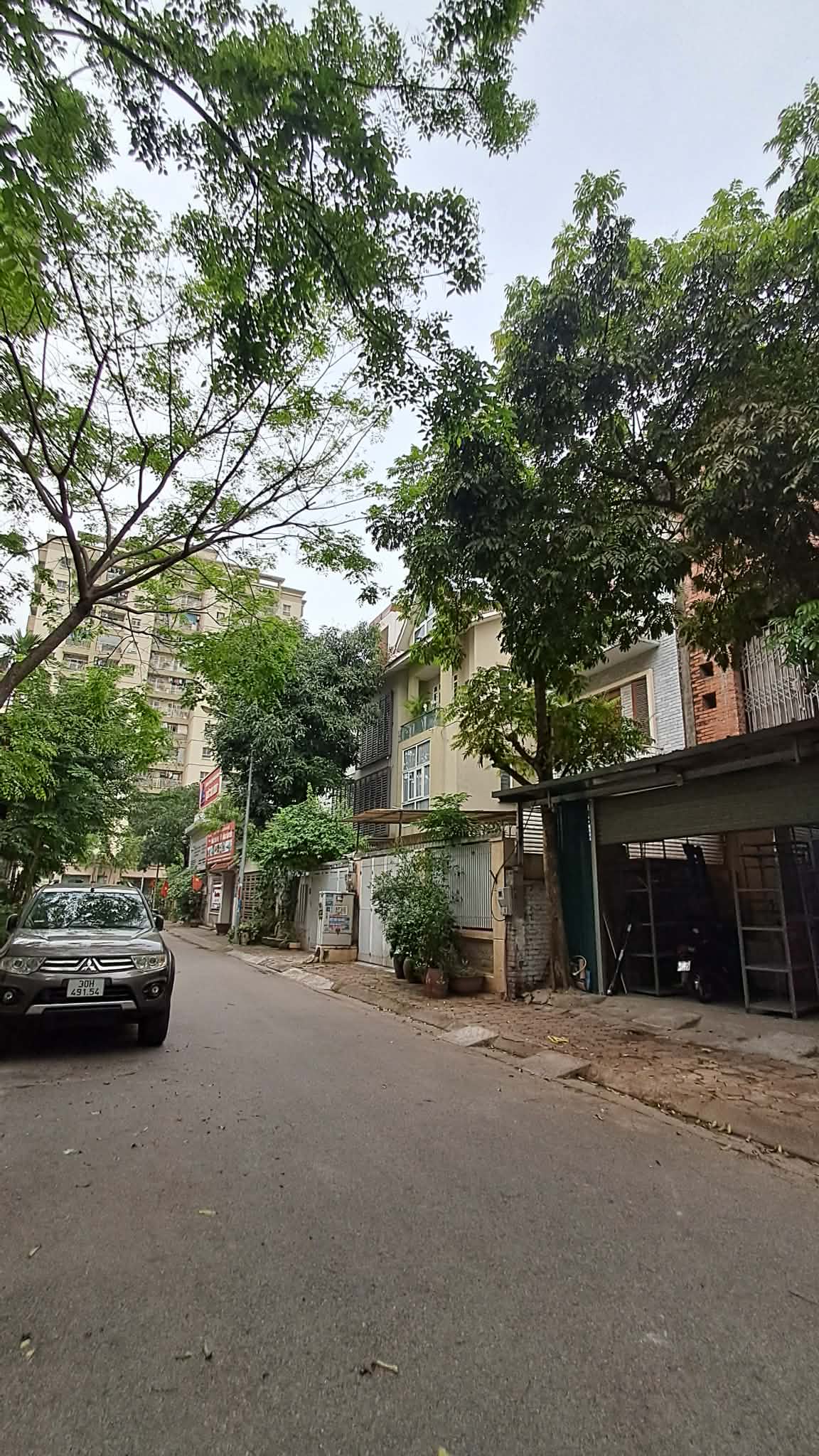 CHỈ 16.X TỶ – CÓ NGAY 90M2 ĐẤT PHÂN LÔ VIỆT HƯNG – MT 6M – VỈA HÈ- Ô TÔ TRÁNH