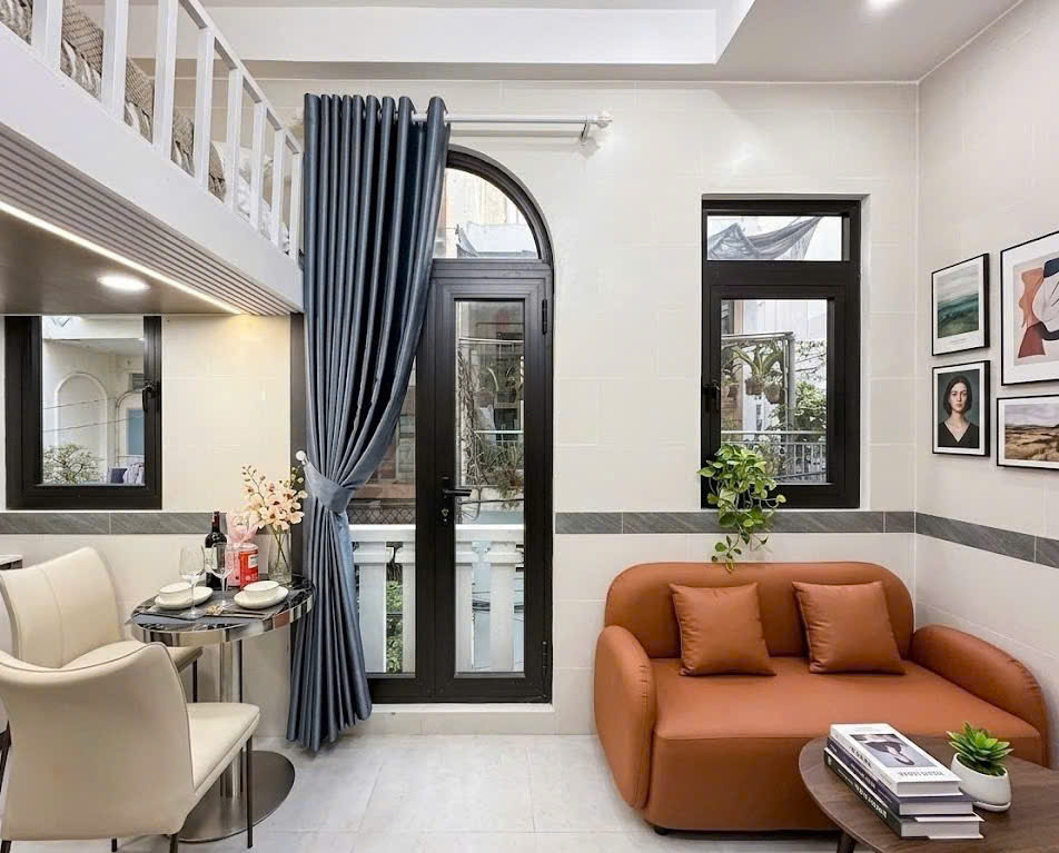 CHDV Quận Phú Nhuận , Duy Tân , 90 m2 , Doanh thu 1.2 tỷ , 18.5 tỷ