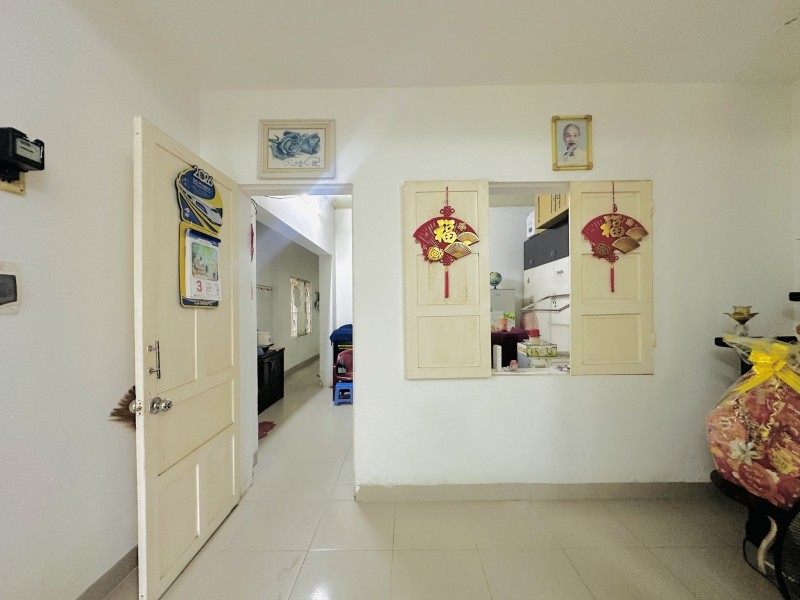 Nhà Lê Văn Hiến 5.68 tỷ, ô tô tránh nhau, 51tr/m2, 3PN, vị trí trung tâm