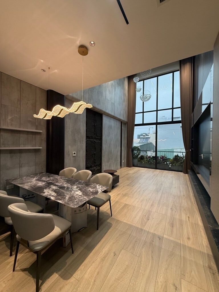 BÁN NHÀ CỔ LINH 50M2- 6 TẦNG THANG MÁY, GARA- VỊ TRÍ ĐẮC ĐỊA- HƠN 10 TỶ