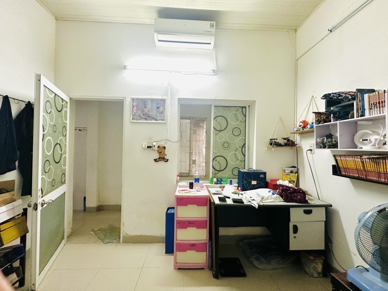 Nhà Lê Văn Hiến 5.68 tỷ, ô tô tránh nhau, 51tr/m2, 3PN, vị trí trung tâm