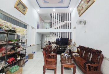 Bán nhà 3 Tầng có sân thượng 147m2,Ngang 6M,đường 3 ô tô,gần Vincom Dĩ An