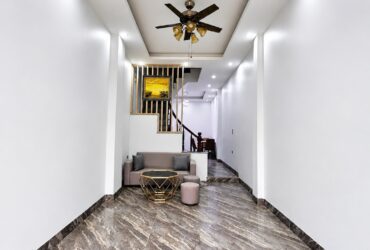 🚨 Chỉ hơn 8 tỷ! Nhà 4 tầng 39m² – 4PN trung tâm Thạch Bàn, gần hồ điều hòa