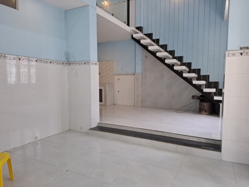 Bán nhà 2 tầng kiệt ô tô Tô Hiệu gần Hoàng Thị Loan, 47m2, 2PN, giá 3.5 tỷ