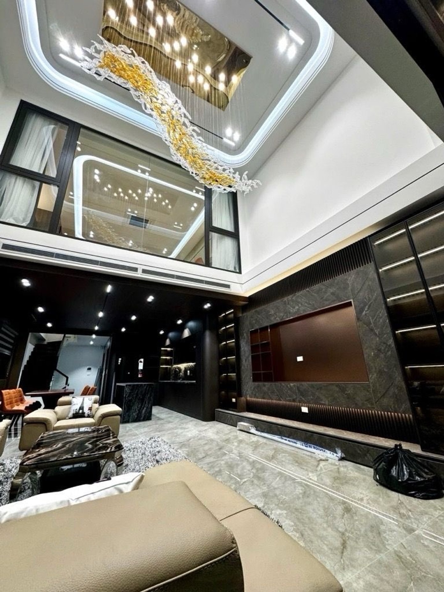 BÁN NHÀ BỒ ĐỀ 75M2- 7 TẦNG- KINH DOANH ĐỈNH CAO- Ở SƯỚNG- 30.X TỶ