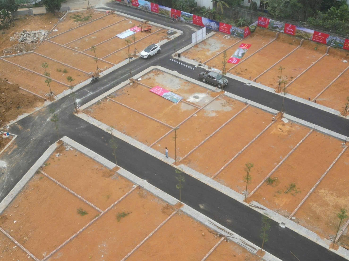 SUẤT NGOẠI GIAO – LÔ GÓC HƯỚNG NAM – GIÁP DỰ ÁN ĐẤT ĐẤU GIÁ ĐỒNG MÔ LAKESIDE