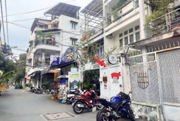 BÁN NHÀ 3 TẦNG HXH 8M Đ.TRƯỜNG SA, QUẬN 3 – NGANG HIẾM 5.5M*20M – XUNG QUANH CAO TẦNG ĐỒNG BỘ, DÂN TRÍ THỨC * LH GIANG GIANG: 093.86.76.685