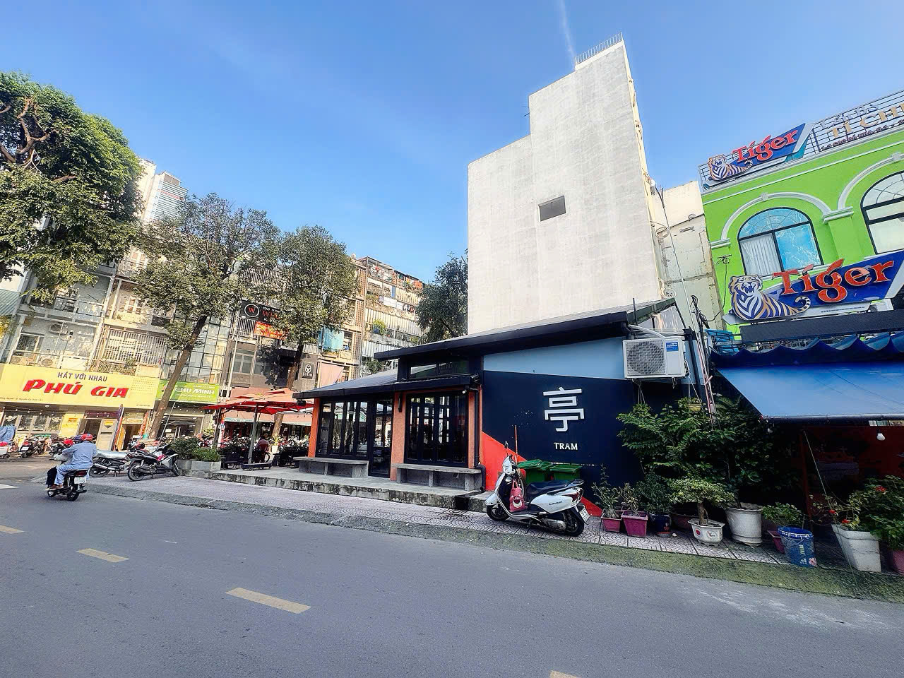 HIẾM NHÀ BÁN – CHÍNH CHỦ 1 ĐỜI BÁN NHÀ MẶT TIỀN KD D.CAO BÁ NHẠ, NGUYỄN CƯ TRINH, QUẬN 1 – DT 62M2 FULL THỔ CƯ* LIÊN HỆ GIANG GIANG: 093.86.76.685