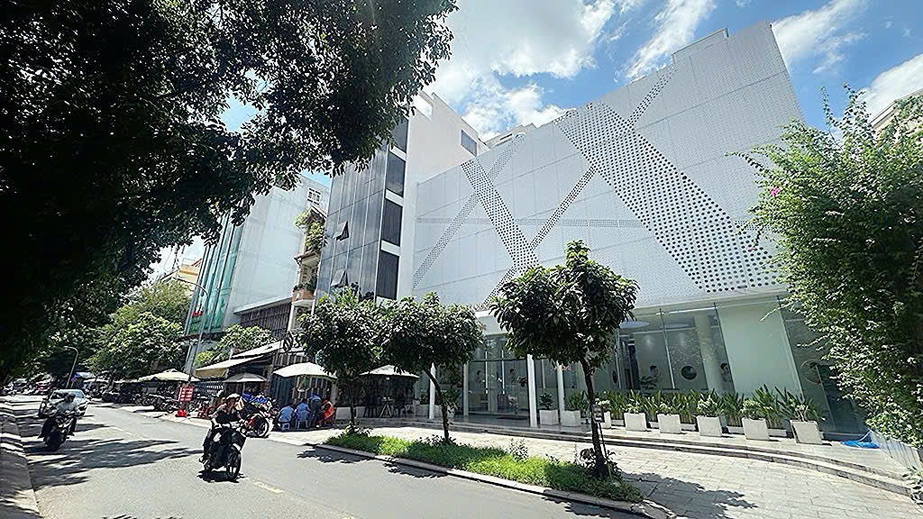 BÁN SIÊU PHẨM TÒA NHÀ 7 TẦNG CÓ HẦM – 6M *16M – DÒNG TIỀN ĐỀU 300TR/TH * LIÊN HỆ GIANG GIANG: 093.86.76.685