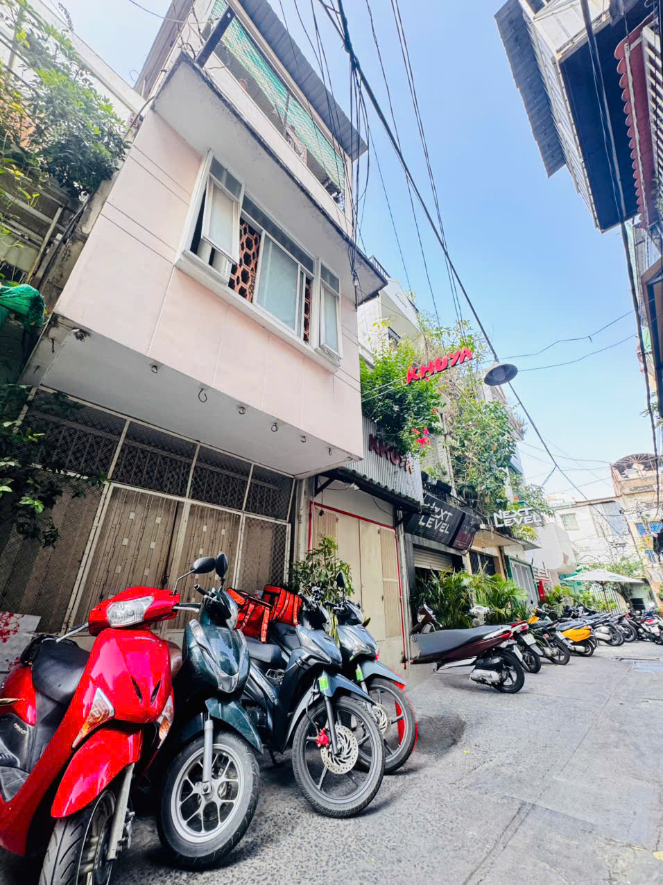 BÁN NHFA 3 TẦNG MẶT TIỀN HXH 6M Đ.NGUYỄN TRÃI, QUẬN 1- DT 4M*19M SH VUÔNG ĐẸP- NHÀ 2MT TRƯỚC & SAU KD NHỘN NHỊP- 0938676685 GIANG GIANG