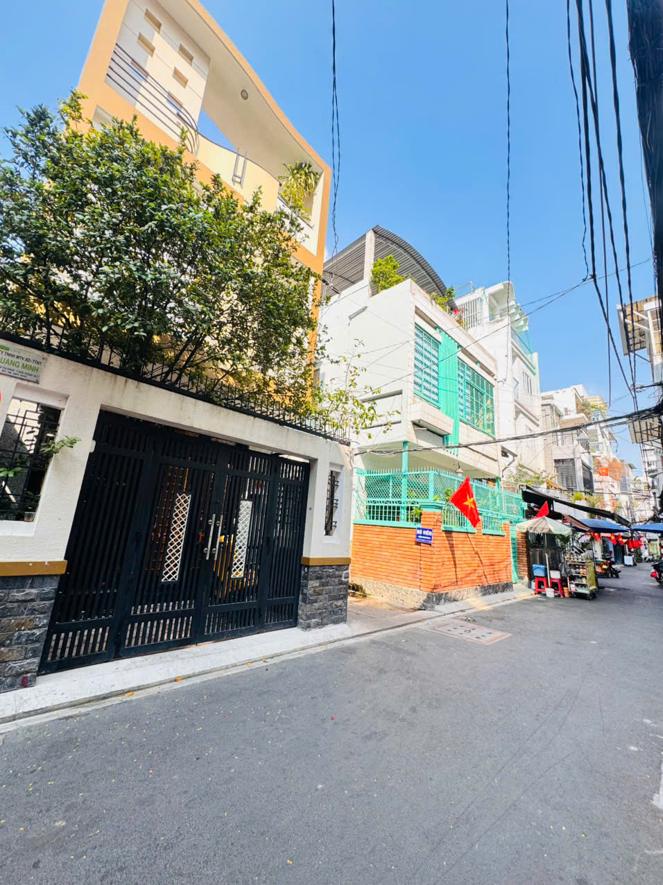 CHÍNH CHỦ 1 ĐỜI BÁN NHÀ 2 TẦNG- CĂN GÓC 3 MẶT TIỀN HXH Đ.LÊ THỊ RIÊNG, QUẬN 1- DT 73M2 SH VUÔNG ĐẸP- 0938676685 GIANG GIANG