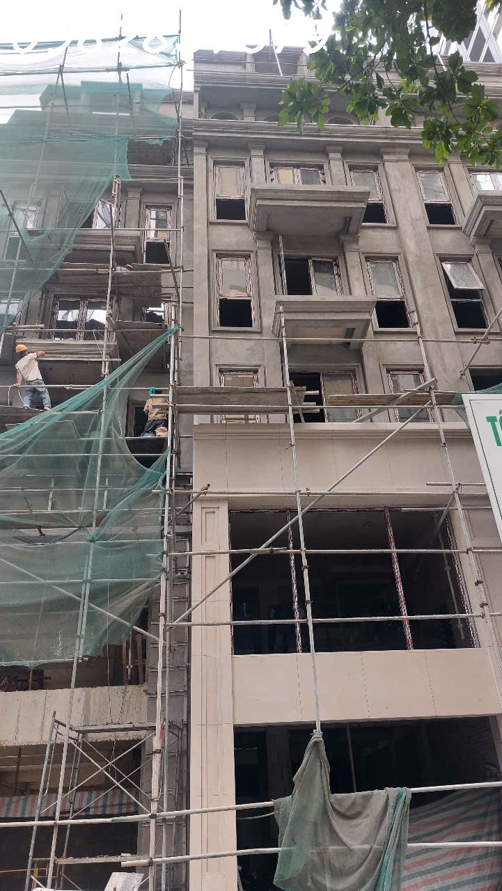 Siêu phẩm hiếm! Bán nhà khu phố Láng Hạ xây 7,5 tầng xây dựng bề thế, trung tâm sát vành đai 1