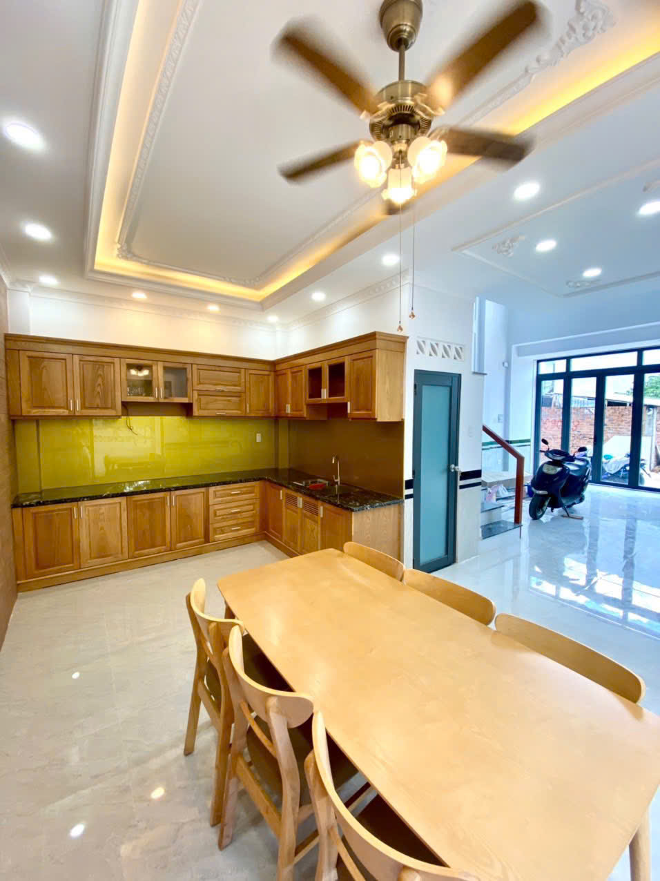 Chính chủ bán nhà 4 lầu DTSD 200m2 góc 2 mặt tiền HXH đường Cây Keo