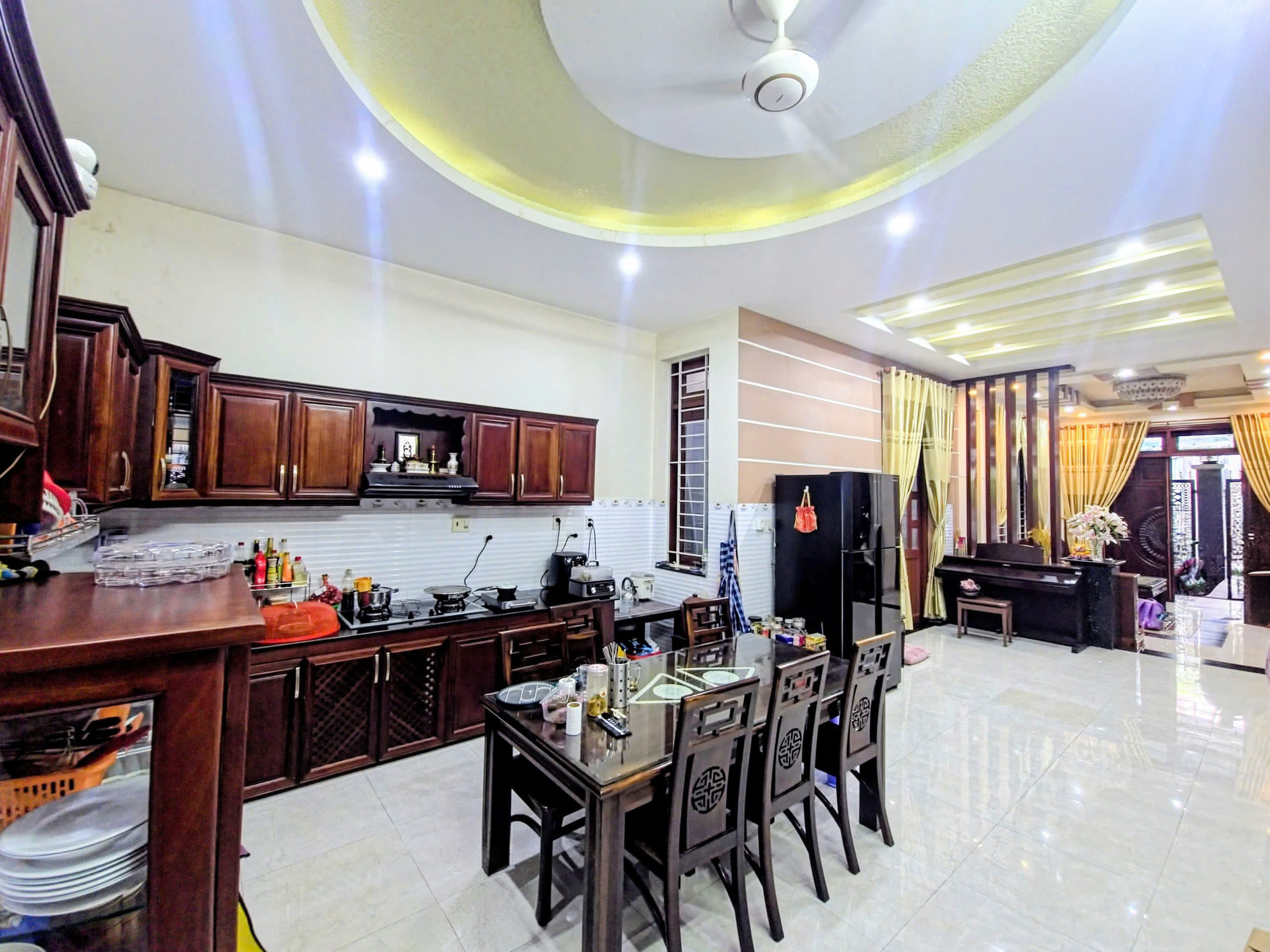 Bán nhà ĐẸP 3 Tầng,Ngang 8,5M,đường nhựa 3 ô tô,gần BVĐK Đồng Nai