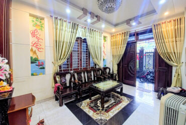 Bán nhà ĐẸP 3 Tầng,Ngang 8,5M,đường nhựa 3 ô tô,gần BVĐK Đồng Nai