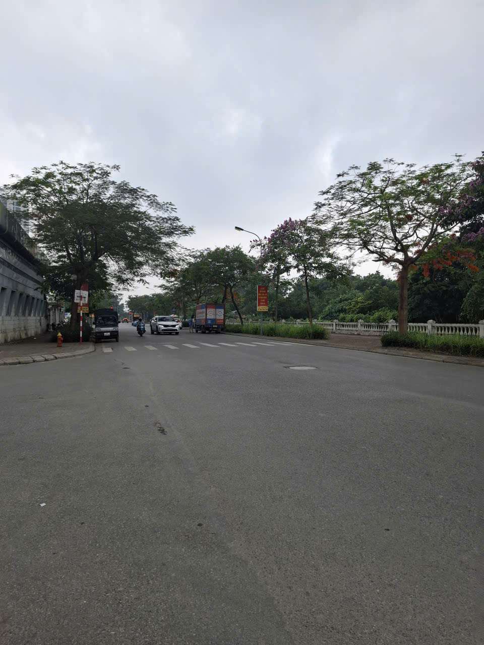 🚨 LONG BIÊN GIỜ TOÀN ĐẤT 1X TỶ/M2…
MÀ VẪN CÒN LÔ 68M² Ô TÔ VÀO ĐẤT CHỈ NHỈNH 8,X TỶ? 😳