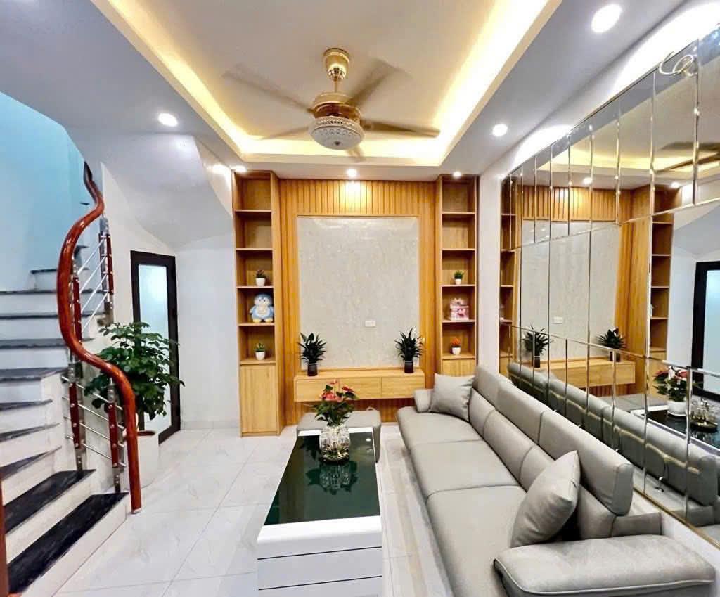 NHÀ NHỎ XINH – 5 TẦNG ĐỦ CÔNG NĂNG SỬ DỤNG – MẶT TIỀN ĐẸP – GẦN Ô TÔ – VIEW THOÁNG TRƯỚC MẶT – SỔ ĐỎ ĐẸP