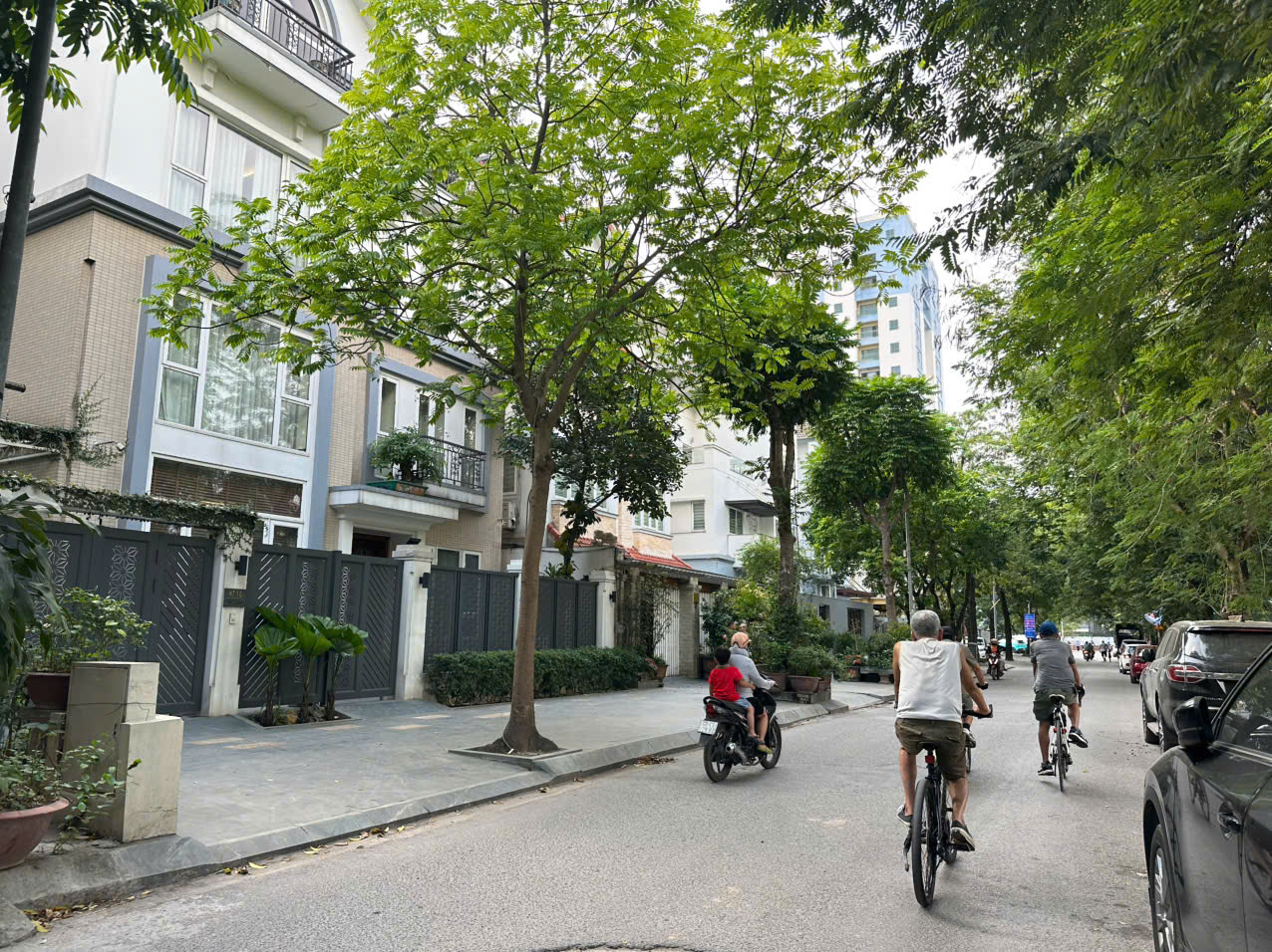 CỰC HIẾM: X2A YÊN SỞ -NHÀ 5 TẦNG VIEW CÔNG VIÊN – PHÂN LÔ Ô TÔ TRÁNH – 65m2 -mặt tiền 5m -Giá 21tỷ